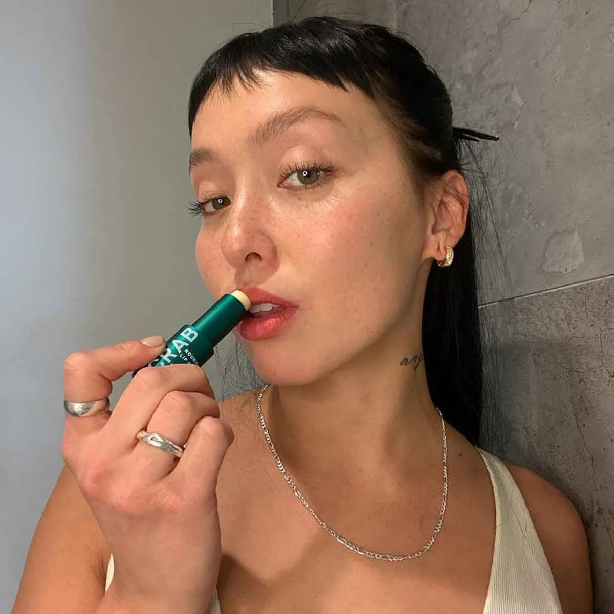 Nourish + Renew Lip Balm 3.5g - Image 3