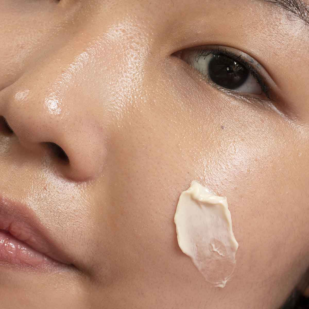Hydrating Glow Face Moisturiser - 50ml - Image 3