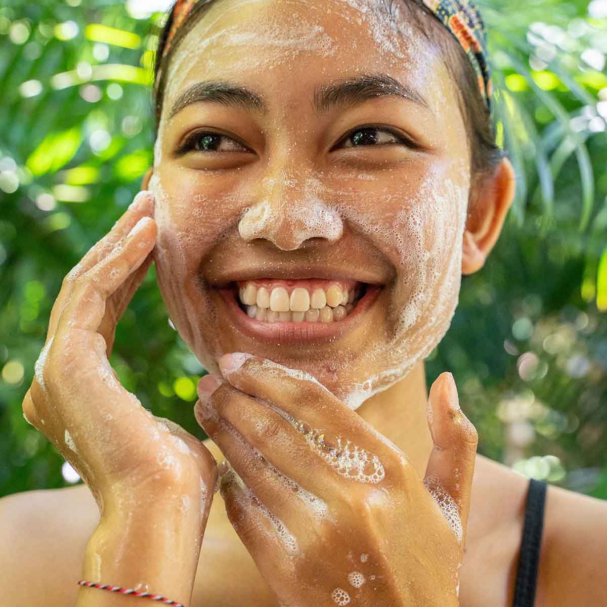 Rice Exfoliating Cleanser - 75ml - Image 4